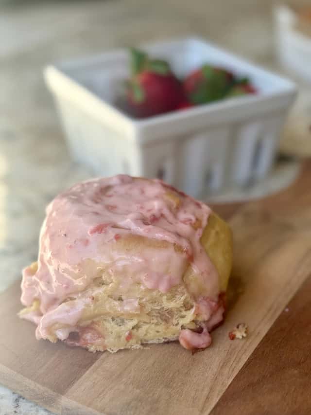 Strawberry Swirl Cinnamon Rolls 4 pack