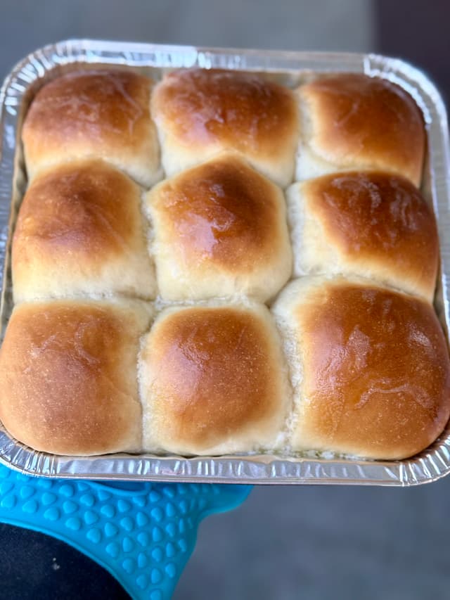 Sourdough dinner rolls 9-pack